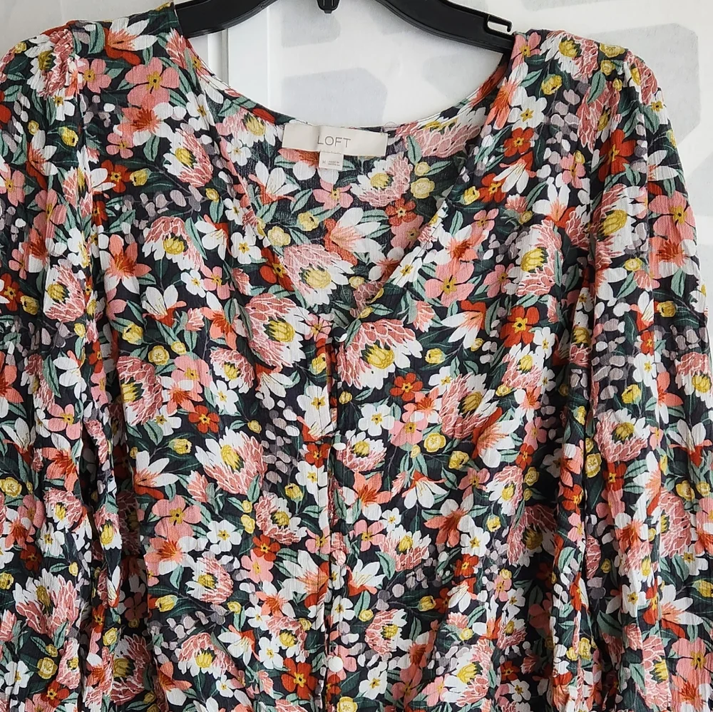 Loft floral blouse,size M, - Picture 3 of 6